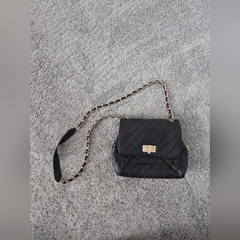 Black & Gold Quilted Crossbody Purse